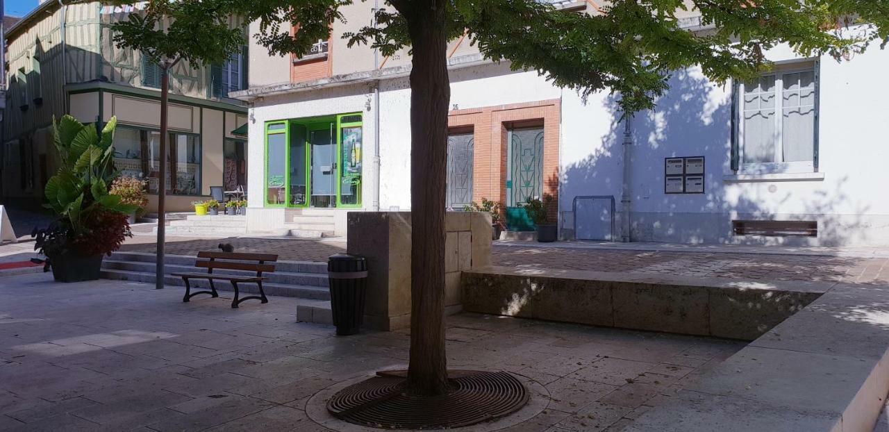 Au 36, Les Apparts Hotel Joigny Kültér fotó